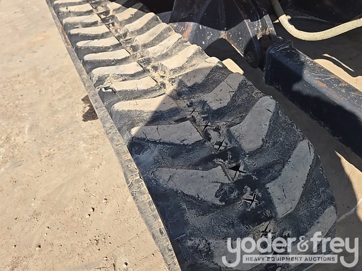 2019-deere-35g-image-25