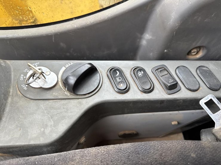 komatsu-pc138us-image-78