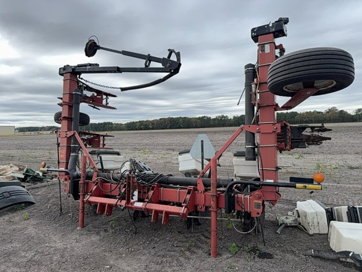 agco-white-8700-image-3