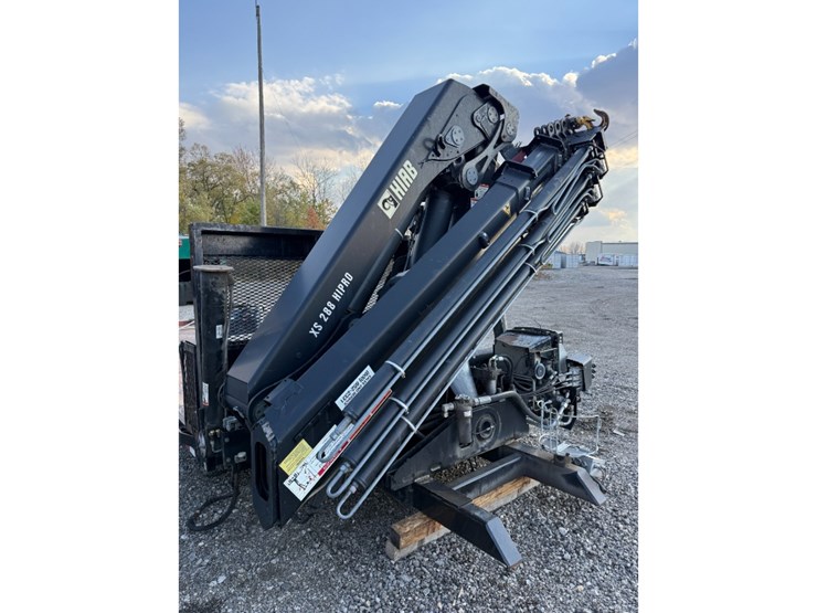 2012-hiab-288-ep-5-hipro-knuckle-crane-w/-22'6"-x-102"-steel-flatbed-w/-headache-rack-&-hiab-forks-image-7