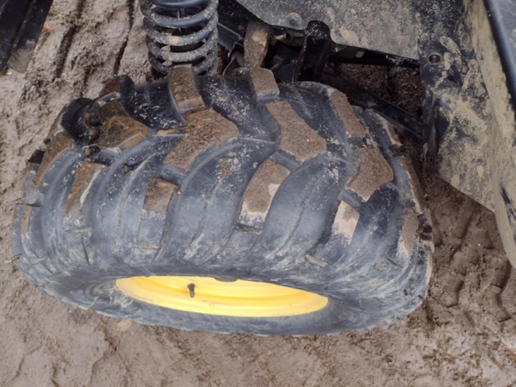 john-deere-gator-image-13