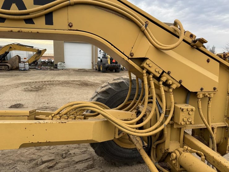 1974-caterpillar-140g-image-27