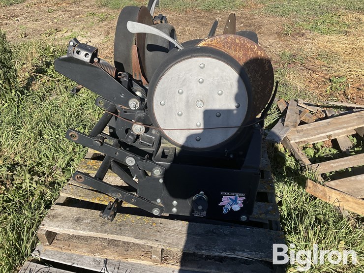 kinze-front-mounted-row-units-image-9