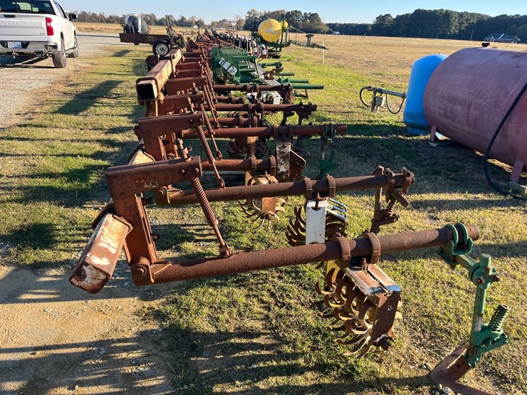 4-row-lillingston-rolling-cultivators-on-a-3.5”-x-3.5”-x-189”-diamond-bar,-located-at
1244-vandiford-thomas-rd-snow-hill-nc-call-252-531-8061-for-more-info.-image-2
