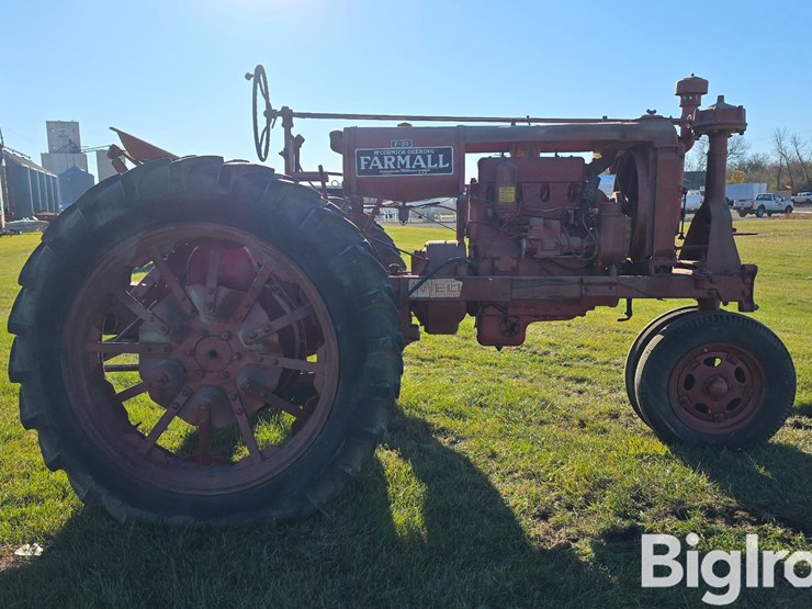 1937-farmall-f-20-2wd-tractor-image-4