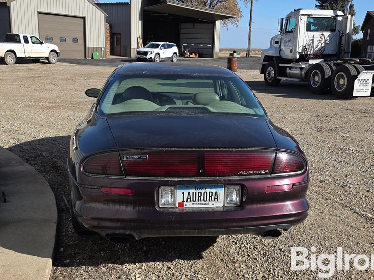 1995-oldsmobile-aurora-4-door-sedan-image-6