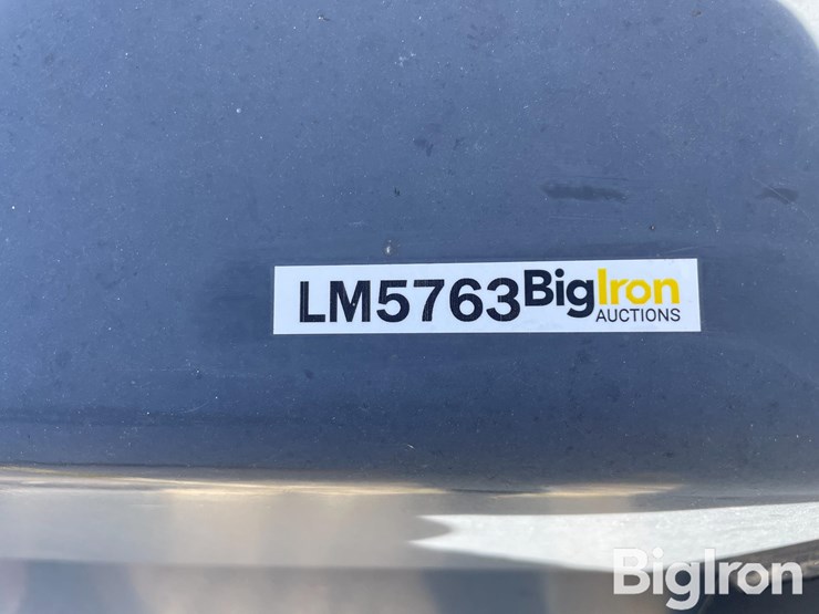 quick-attach-bucket-image-10