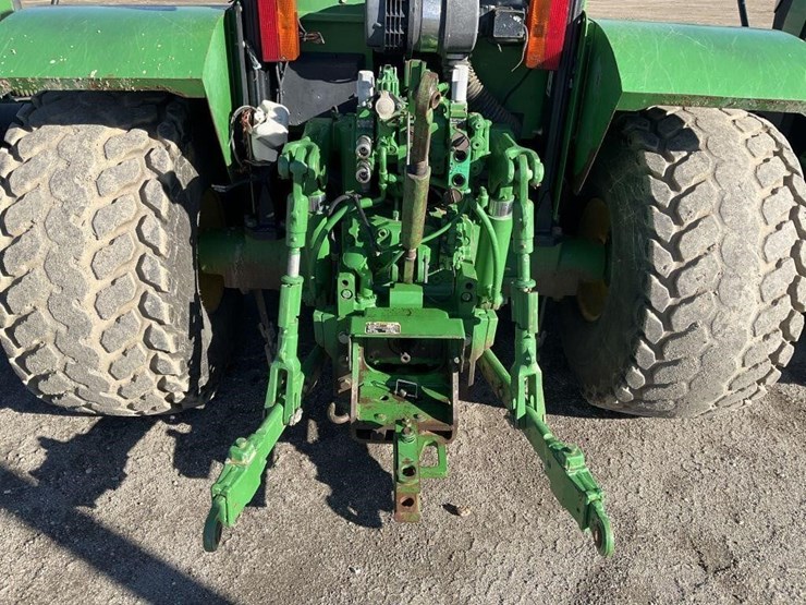 john-deere-6125m-image-7