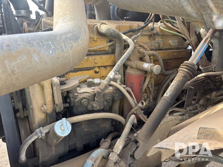 2000-caterpillar-10-image-48