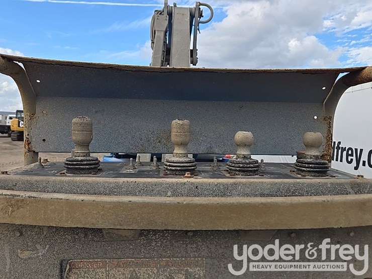 2015-genie-zx-135-image-12