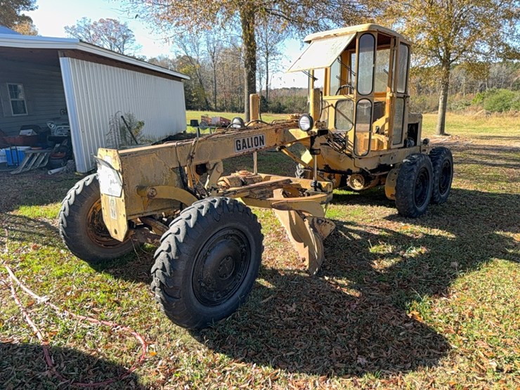 gallion-503a-motor-grader-(4-cylinder-international-gas)-image-1