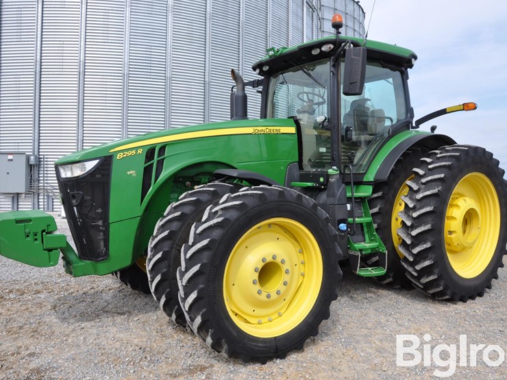2019-john-deere-8295r-image-1
