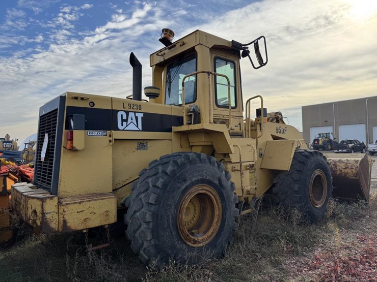 1992-caterpillar-950f-image-3