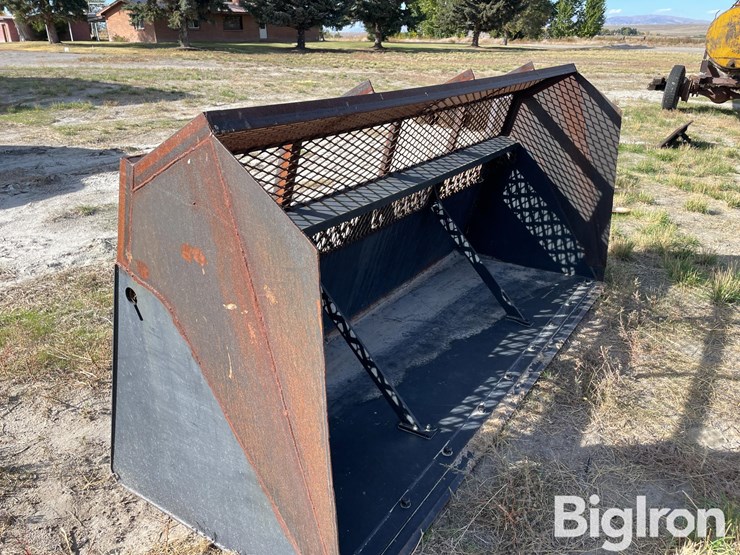 homemade-quick-attach-bucket-image-3