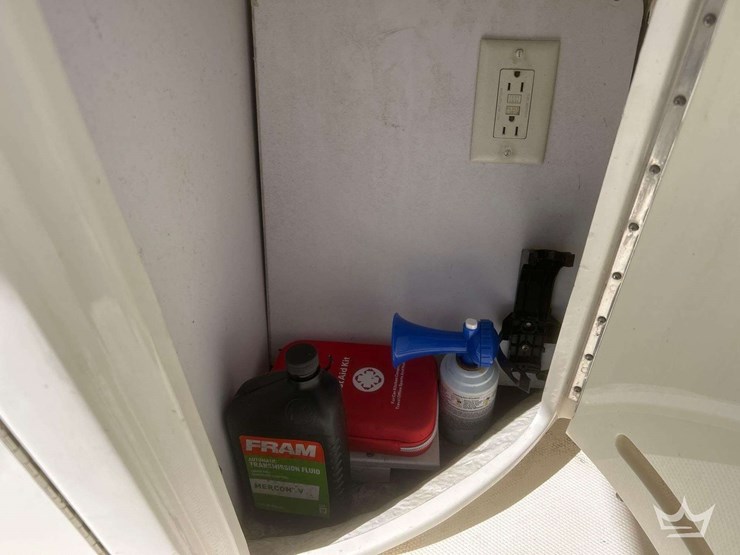 2003-sea-ray-slx-29'-image-26