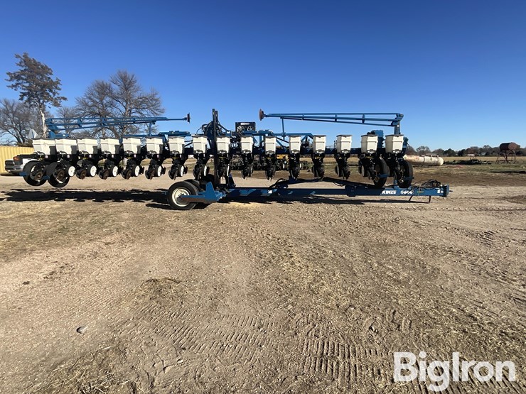 2020-kinze-3600-image-4