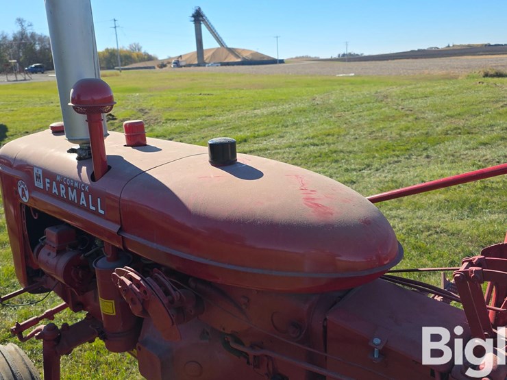 1948-farmall-super-a-2wd-tractor-image-15