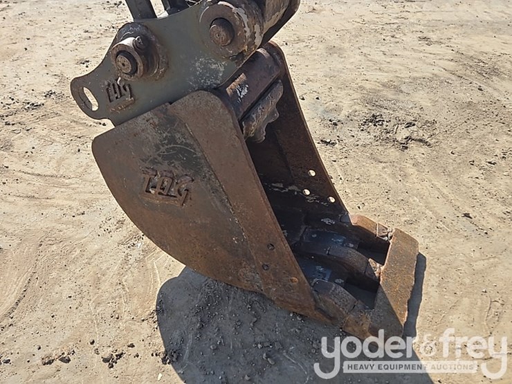 2019-deere-35g-image-9