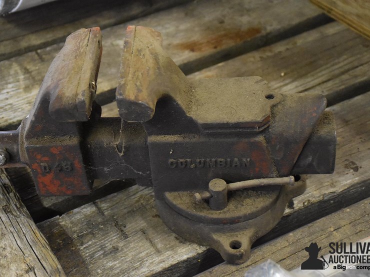 columbian-bench-vise-image-3