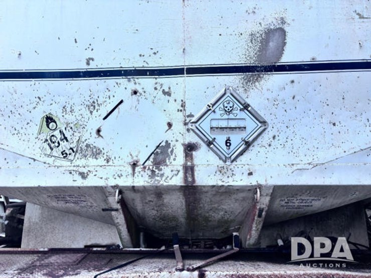 2003-volvo-10-image-34