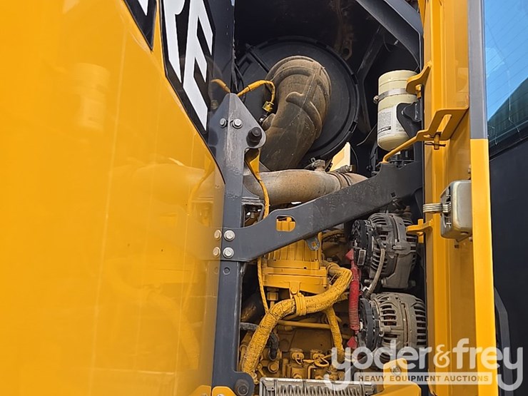 2017-deere-872g-image-124