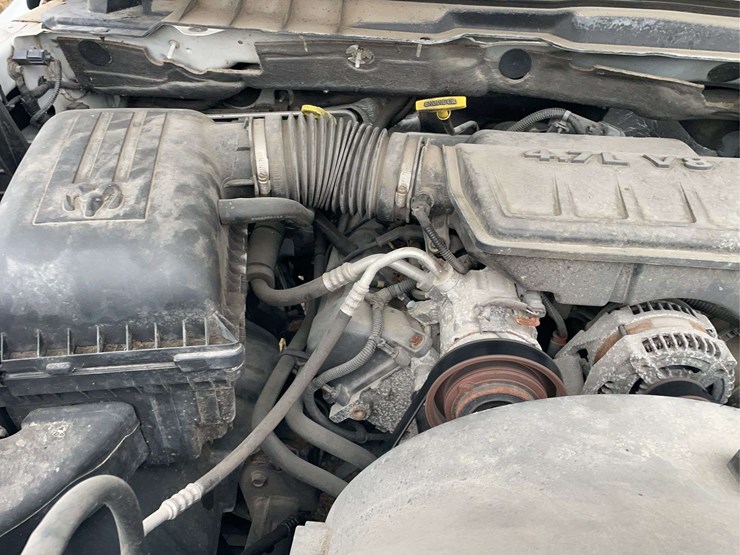 2010-dodge-crew-cab-pickup-image-28