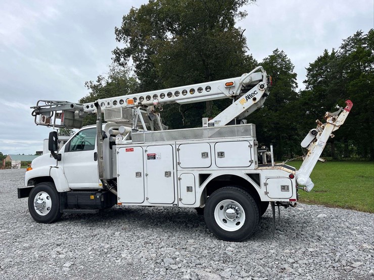 2005-gmc-c8-cable-placer-truck-image-2