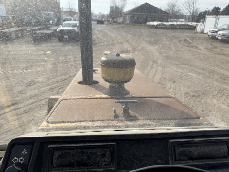 caterpillar-416b-image-55