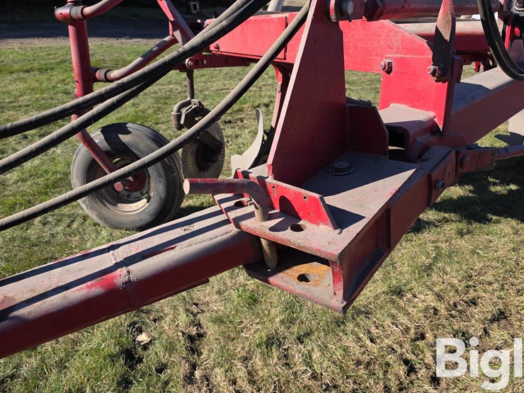 international-700-image-11