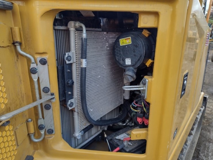 23-caterpillar-306-cr-image-44