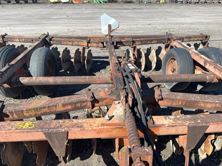 massey-ferguson-620-image-13