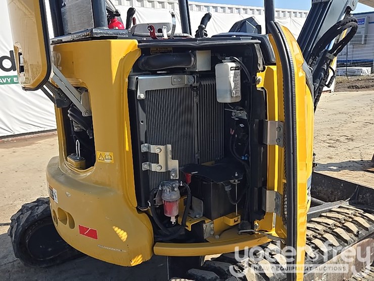 2019-deere-35g-image-54