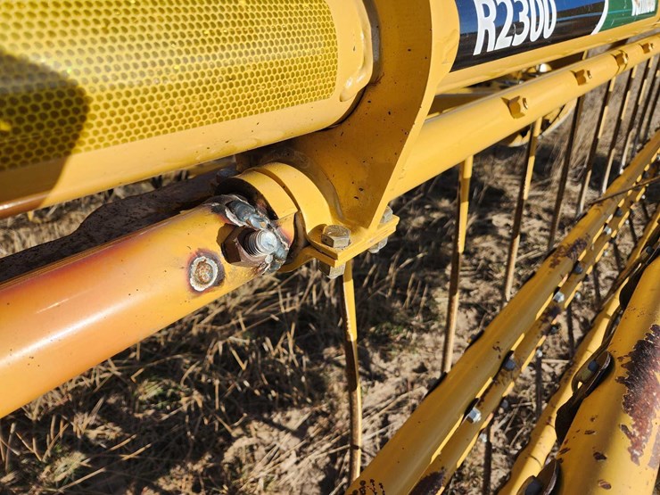 2020-vermeer-r2300-image-33