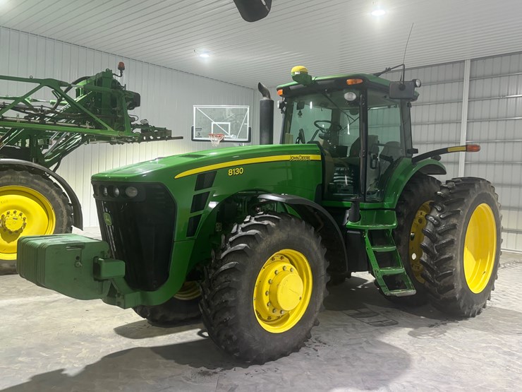 john-deere-8130-image-1