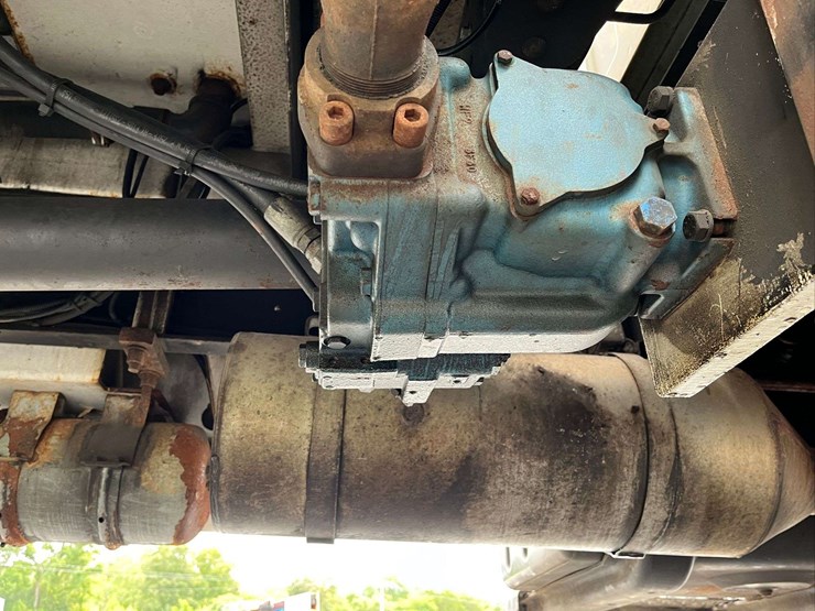 2005-gmc-c8-cable-placer-truck-image-59