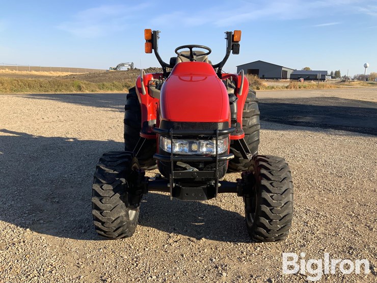 case-ih-farmall-40-image-2