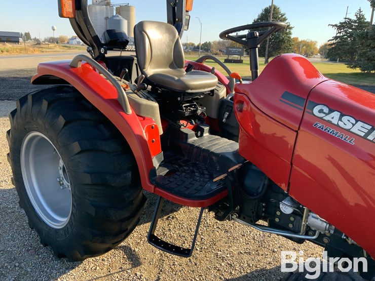 case-ih-farmall-40-image-10