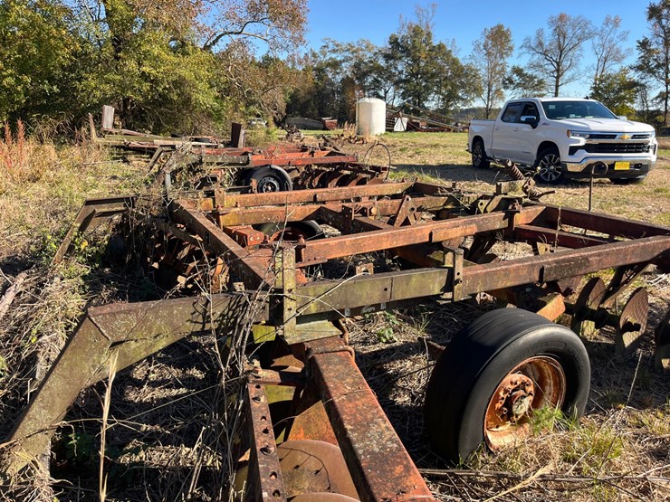 13’-case-disk,-needs-work,-no-hydraulics,-frame-for-drag-board,-located-at-276-jonestown-rd-snowhill,-n-c-image-1