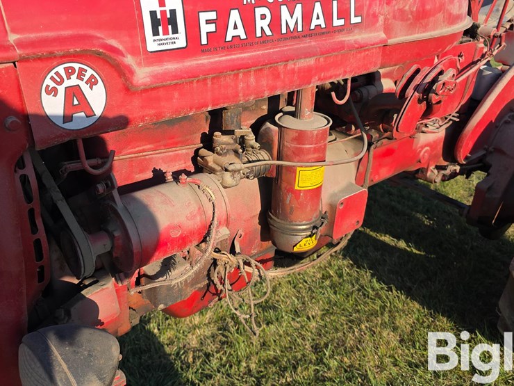 1953-farmall-super-a-2wd-tractor-image-12