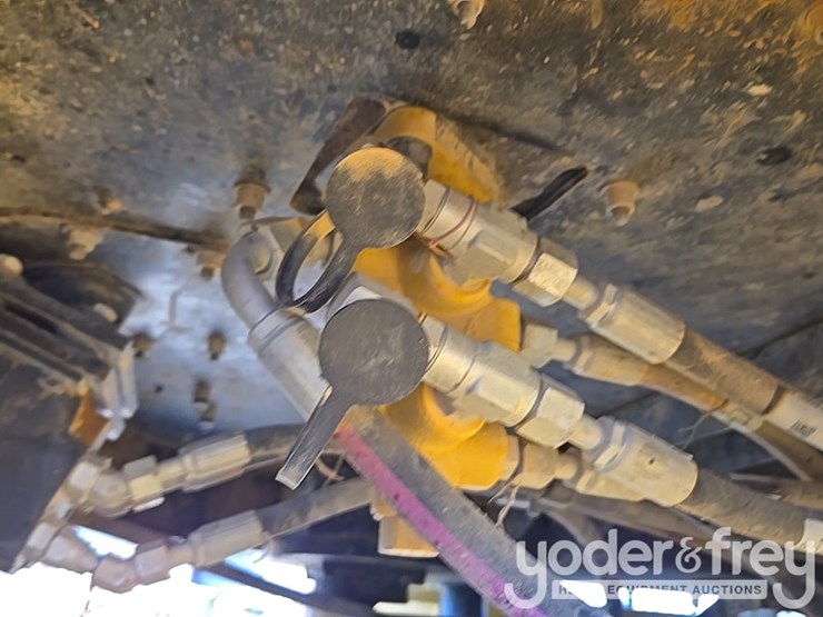 2016-caterpillar-950m-image-45