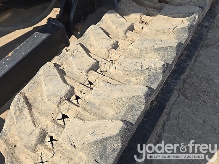 2019-deere-35g-image-18