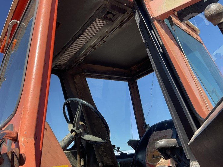 allis-chalmers-7020-image-26