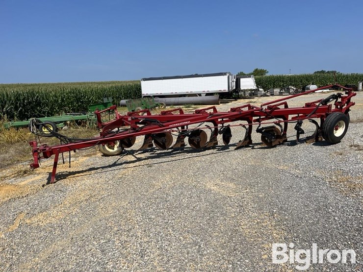 international-720-image-8