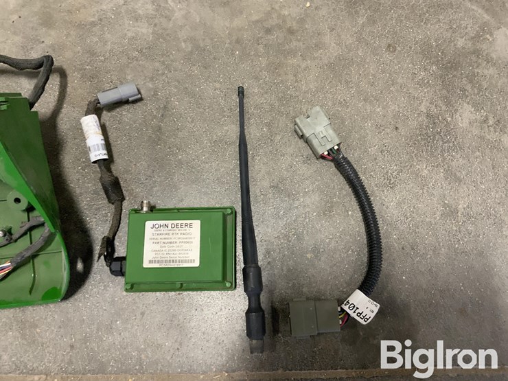 john-deere-starfire-rtk-radio-image-9