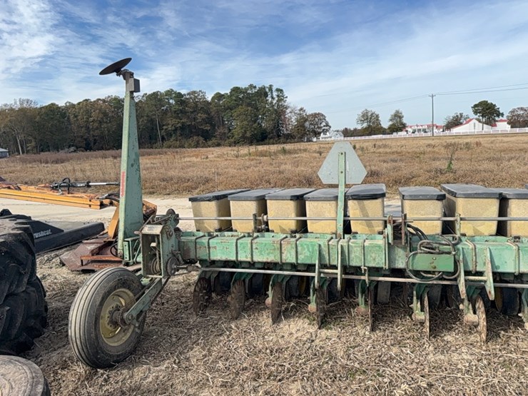 john-deere-7340-image-4