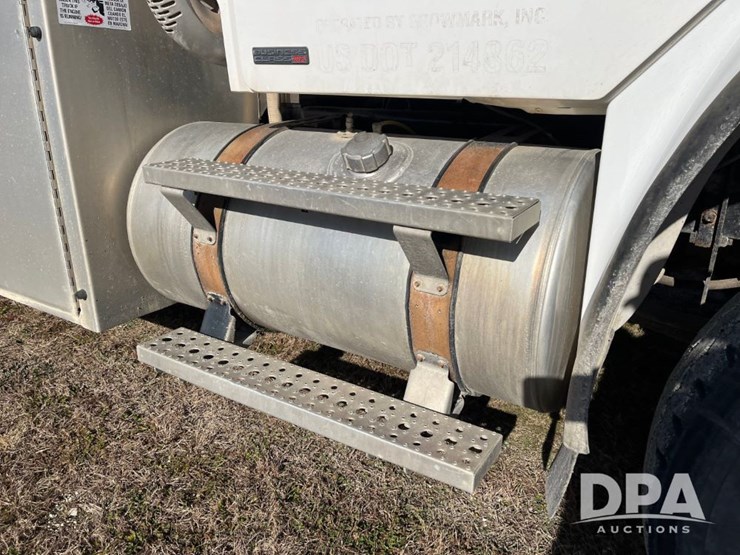 2007-freightliner-petroleum-truck-(jn3391,-unit-2373)-image-23