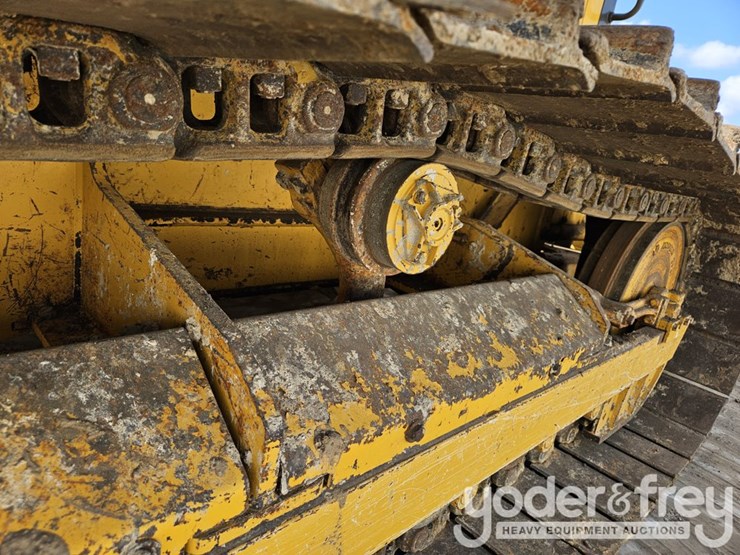 2015-deere-450j-image-10