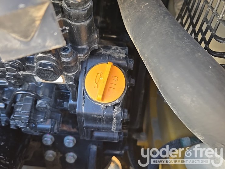 2019-deere-35g-image-49