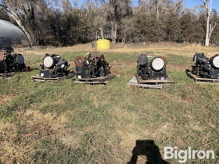 kinze-front-mounted-row-units-image-8