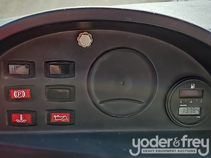 2021-club-car-carryall-1700-image-35